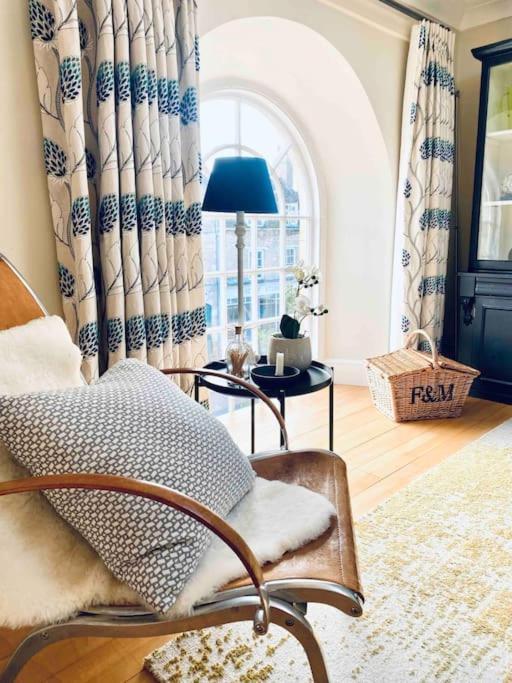 3 Bedroom Converted Chapel In Historic Oundle Exteriör bild